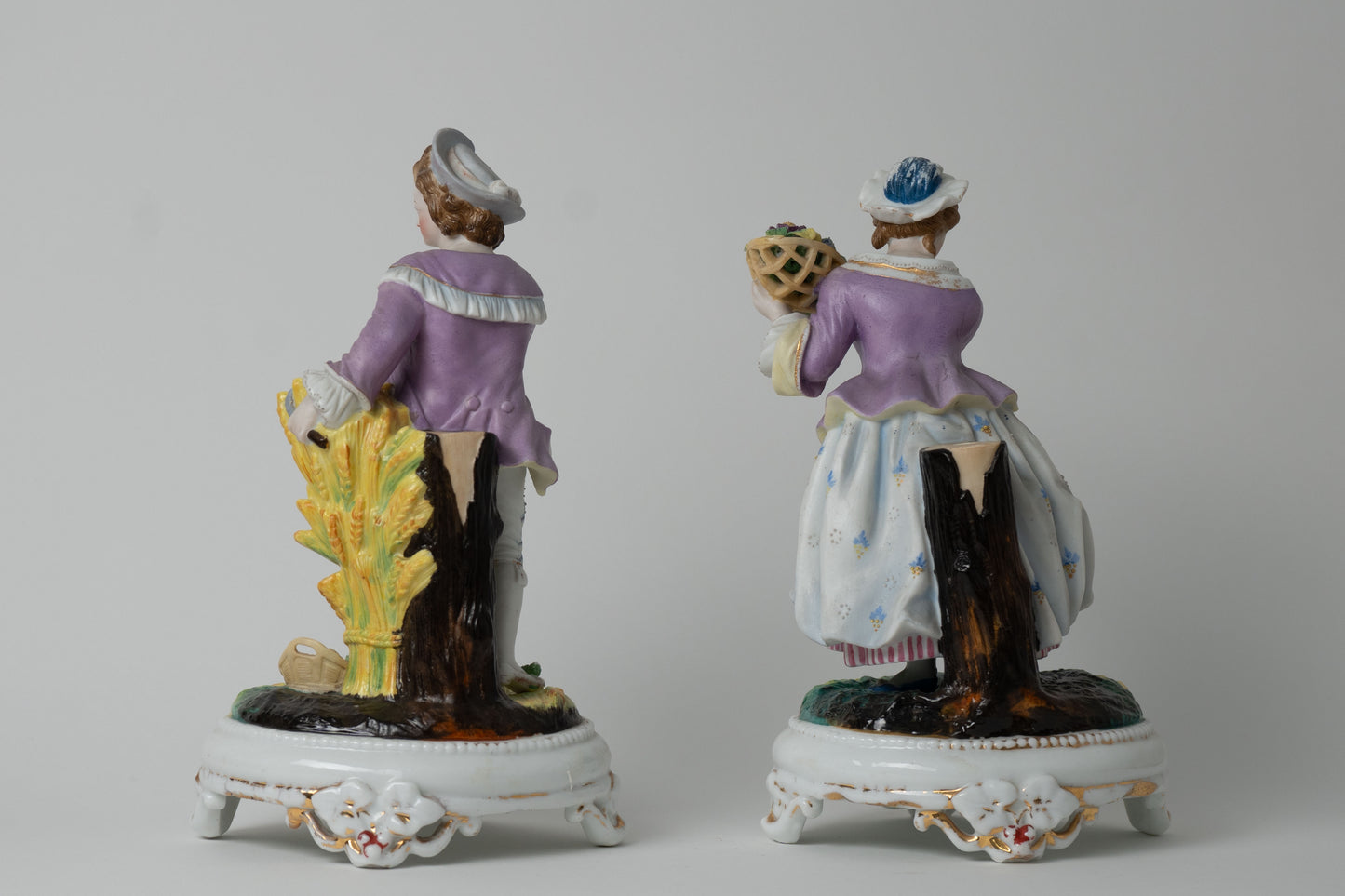 Coppia di sculture in porcellana biscuit XIX° secolo