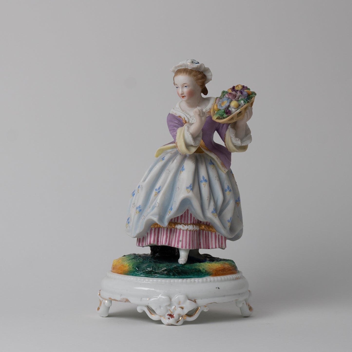 Coppia di sculture in porcellana biscuit XIX° secolo