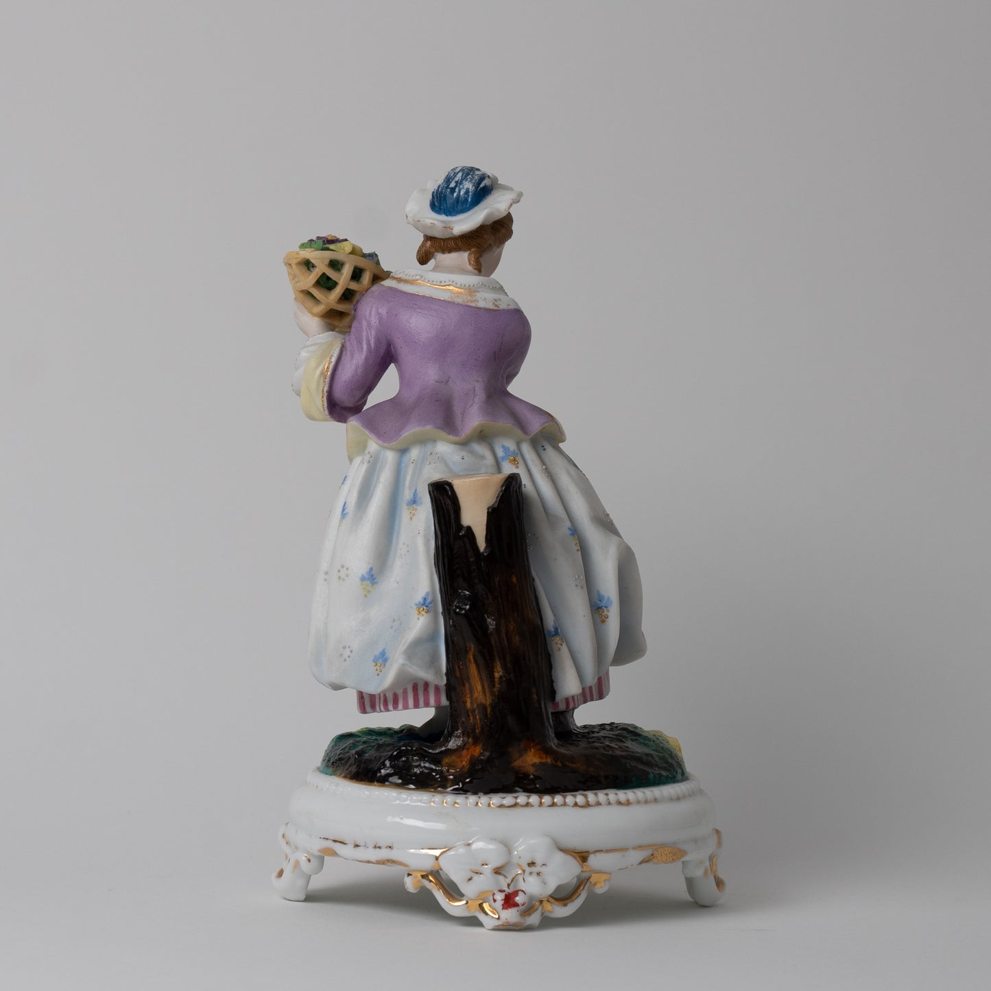 Coppia di sculture in porcellana biscuit XIX° secolo