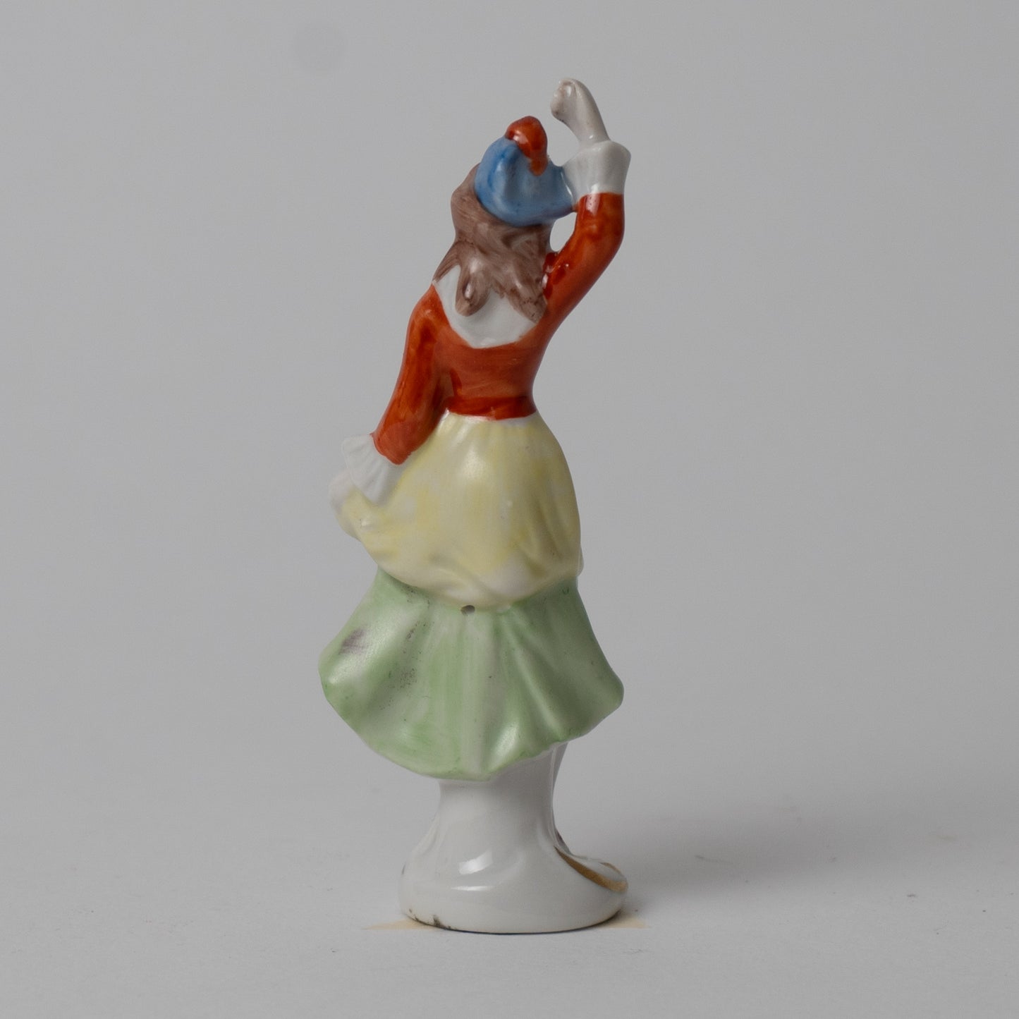 Scultura in porcellana figura femminile Capodimonte XX sec.