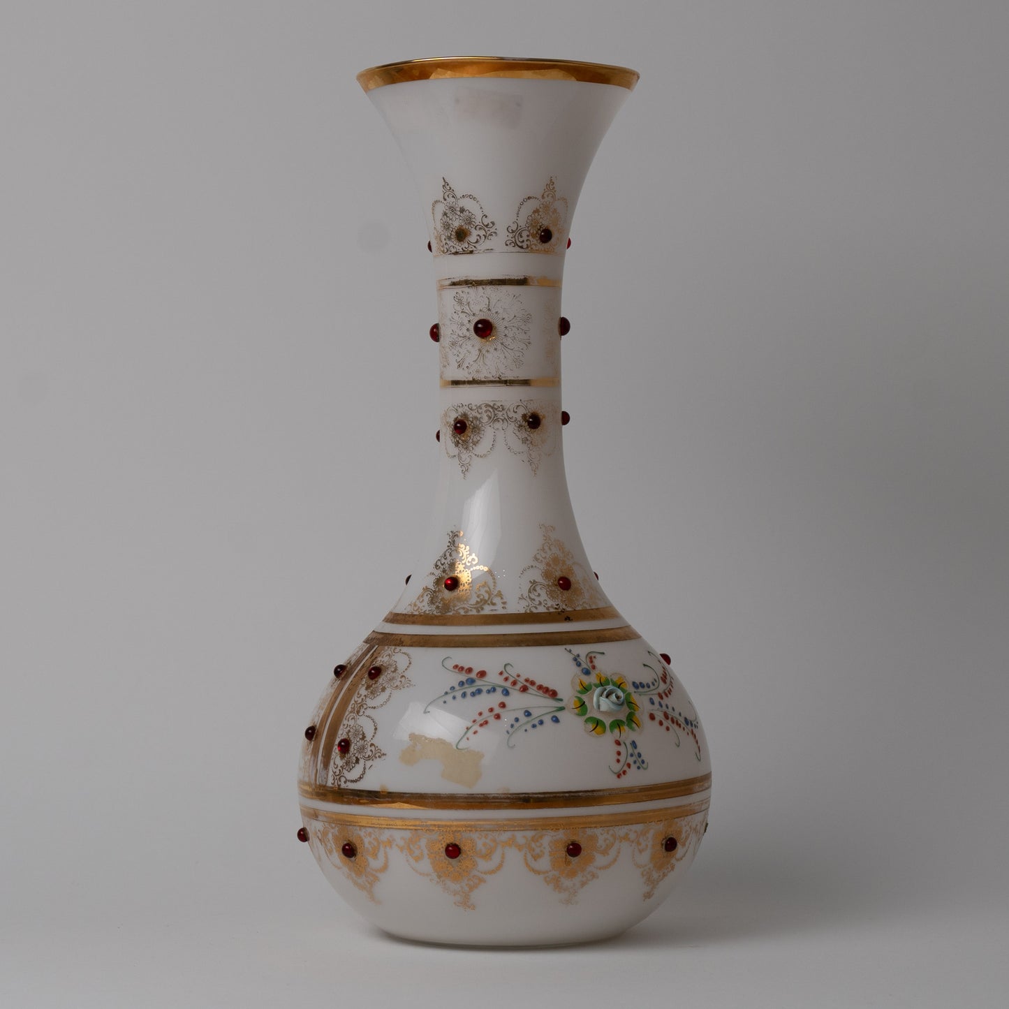 Vaso in opaline Jean Baptiste Desvignes (attr.) con lumeggiature in oro del XIX° sec.