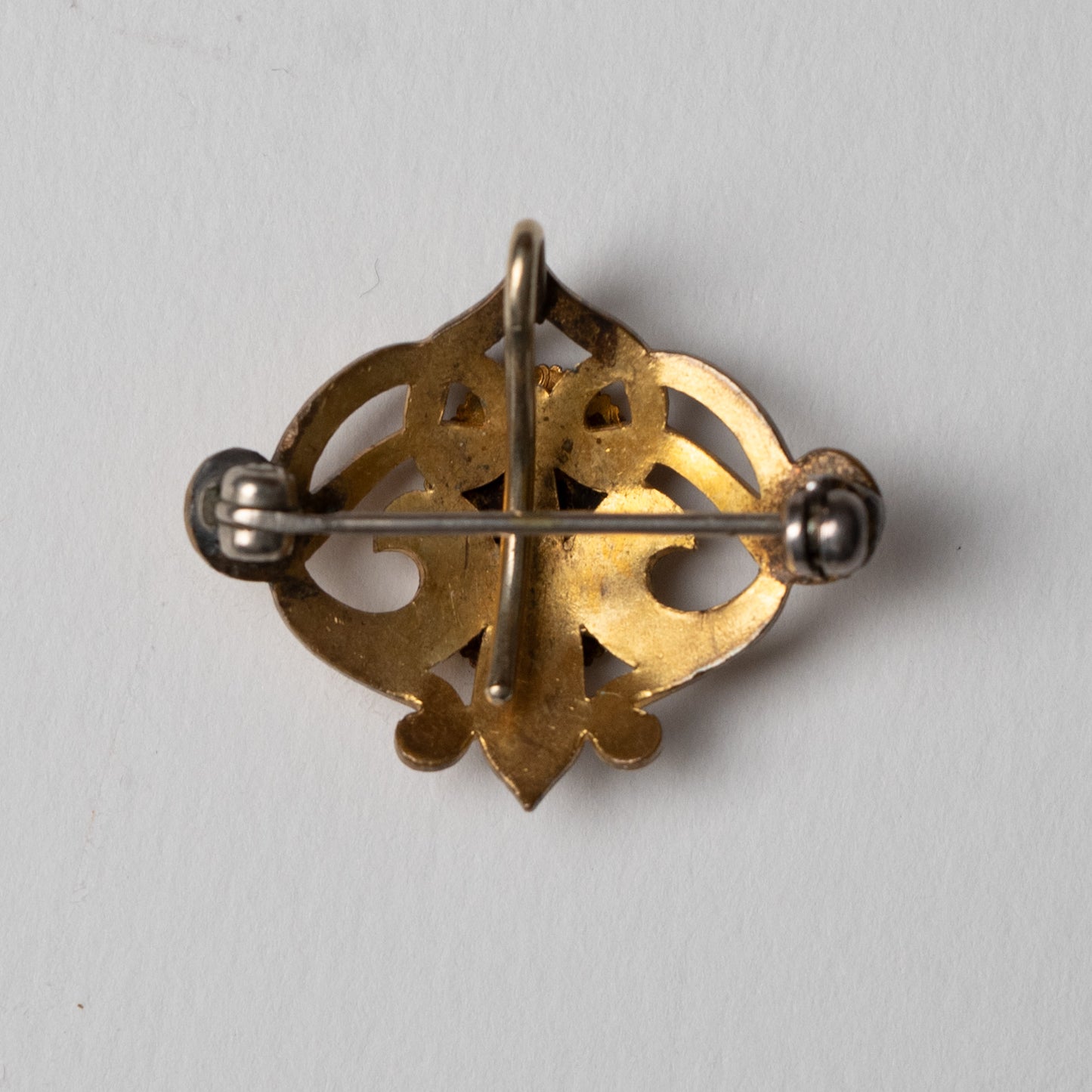 Spilla pendente Vittoriano in pinchbeck epoca XIX° sec.