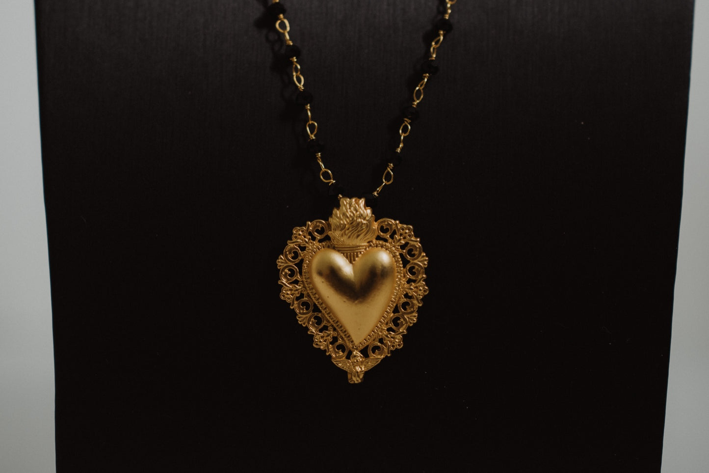 Bijoux collana "Cuore Sacro" dorato