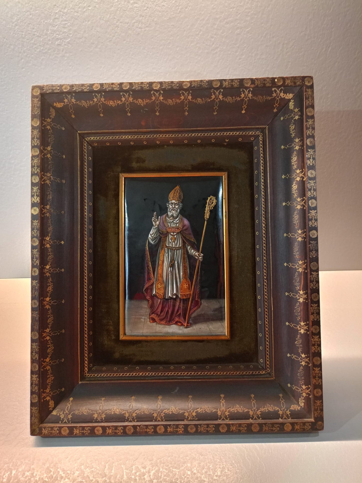 Placca smalti policroma raffigurante Vescovo. Arte Limosina XIX° sec.