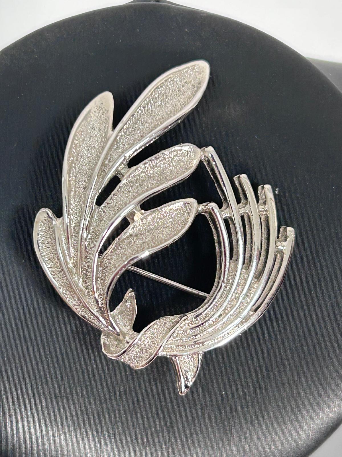 Spilla firmata Sara Coventry GB. Bijoux Vintage 1970