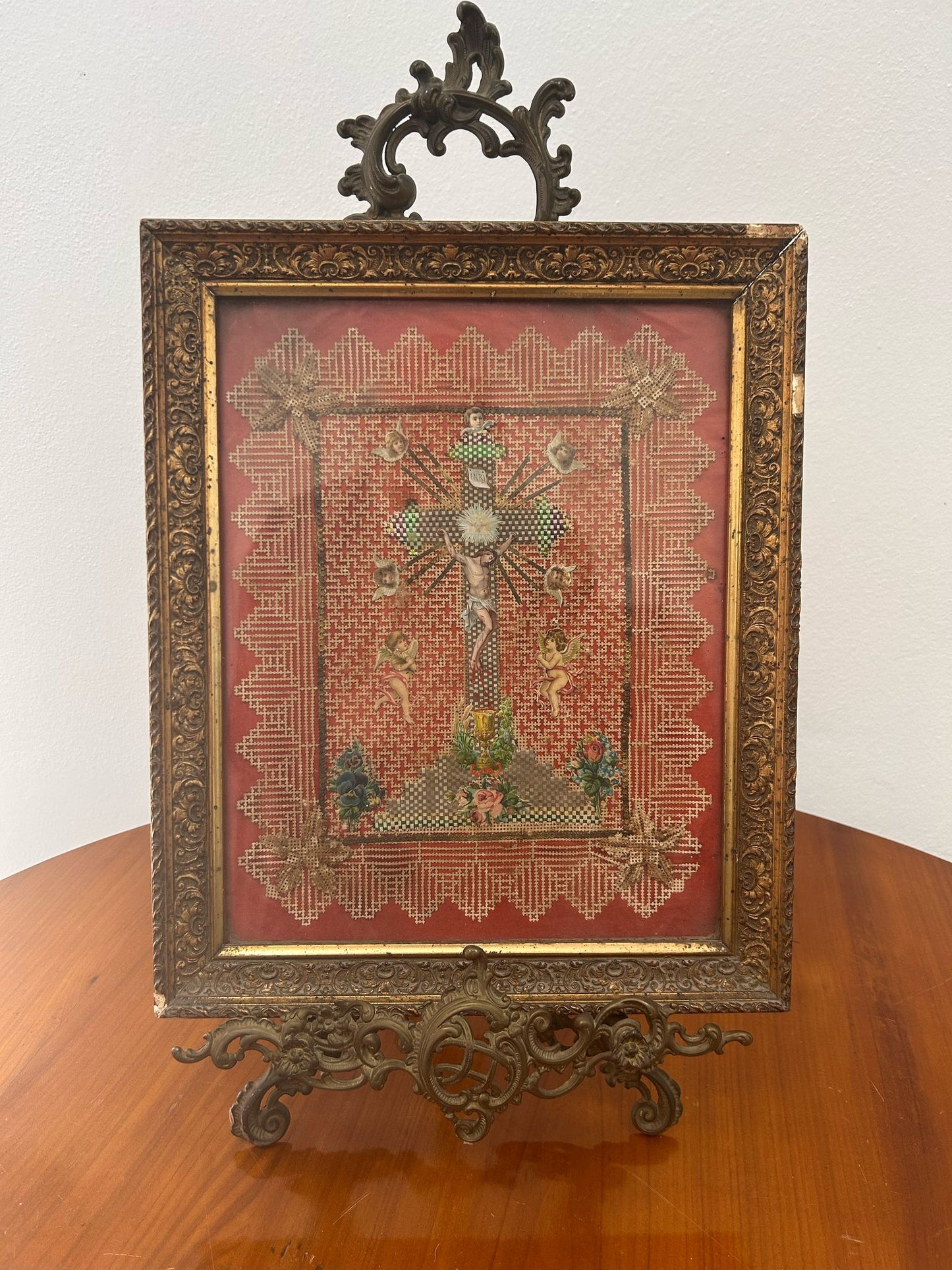 Composizione monastica raffigurante il Cristo con Angeli. Epoca XIX°/XX° sec.